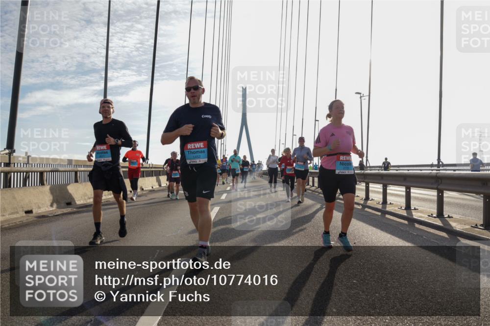 03.10.2026 - Köhlbrandbrückenlauf Yannick Fuchs http://msf.ph/oto/10774016 03.10.2026 09:32:56 Position 1 1452, 2725 meine-sportfotos.de