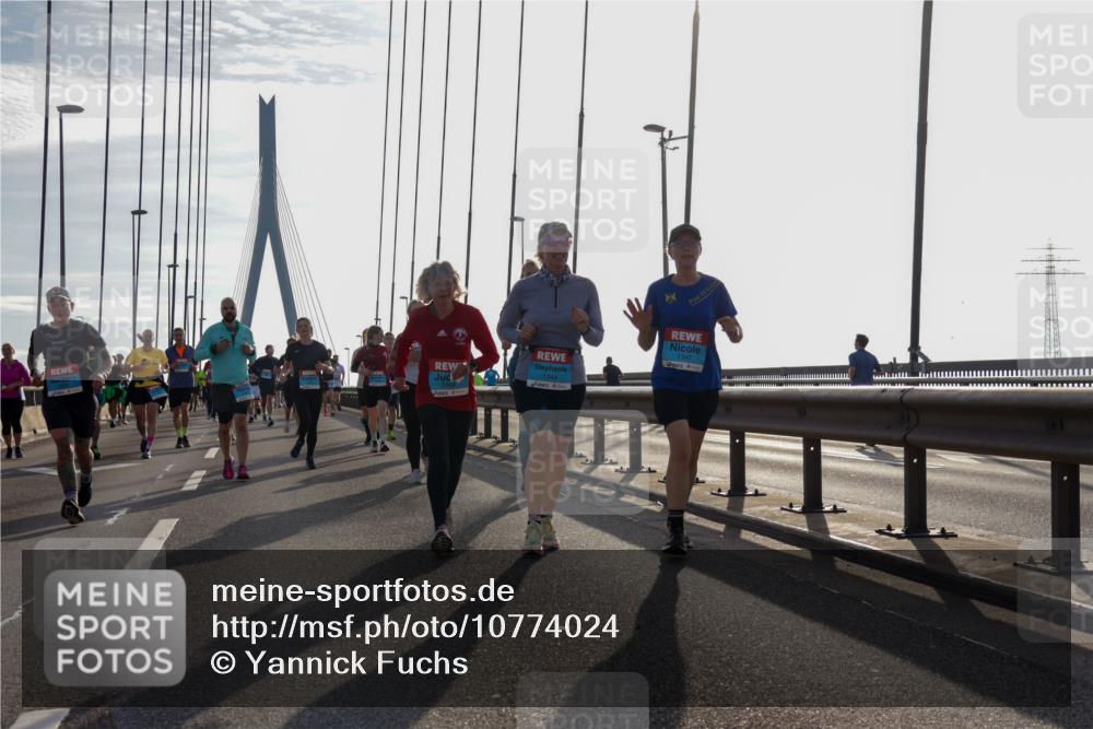 03.10.2026 - Köhlbrandbrückenlauf Yannick Fuchs http://msf.ph/oto/10774024 03.10.2026 09:32:57 Position 1 1344, 1347 meine-sportfotos.de