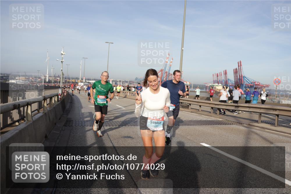 03.10.2026 - Köhlbrandbrückenlauf Yannick Fuchs http://msf.ph/oto/10774029 03.10.2026 09:37:58 Position 2 1054, 2239 meine-sportfotos.de