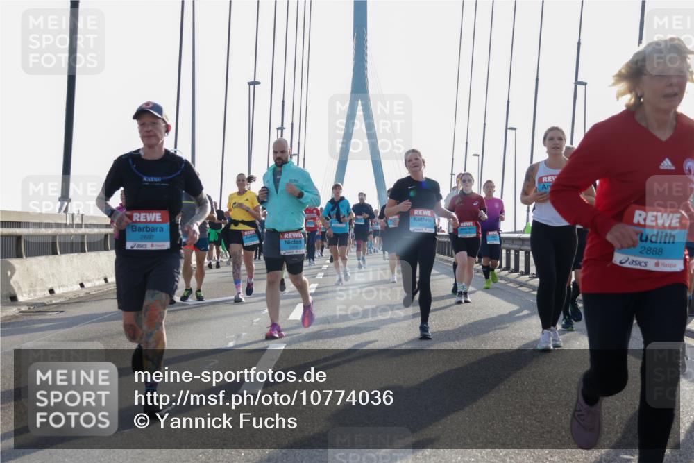 03.10.2026 - Köhlbrandbrückenlauf Yannick Fuchs http://msf.ph/oto/10774036 03.10.2026 09:32:58 Position 1 2697, 2888 meine-sportfotos.de