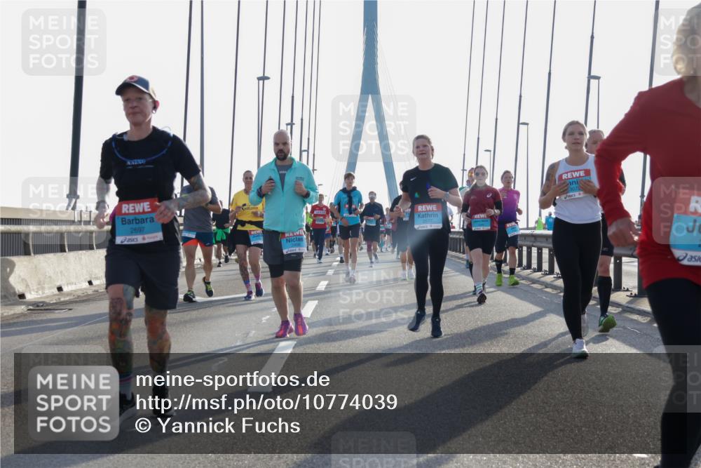 03.10.2026 - Köhlbrandbrückenlauf Yannick Fuchs http://msf.ph/oto/10774039 03.10.2026 09:32:58 Position 1 2697, 2577, 3073 meine-sportfotos.de