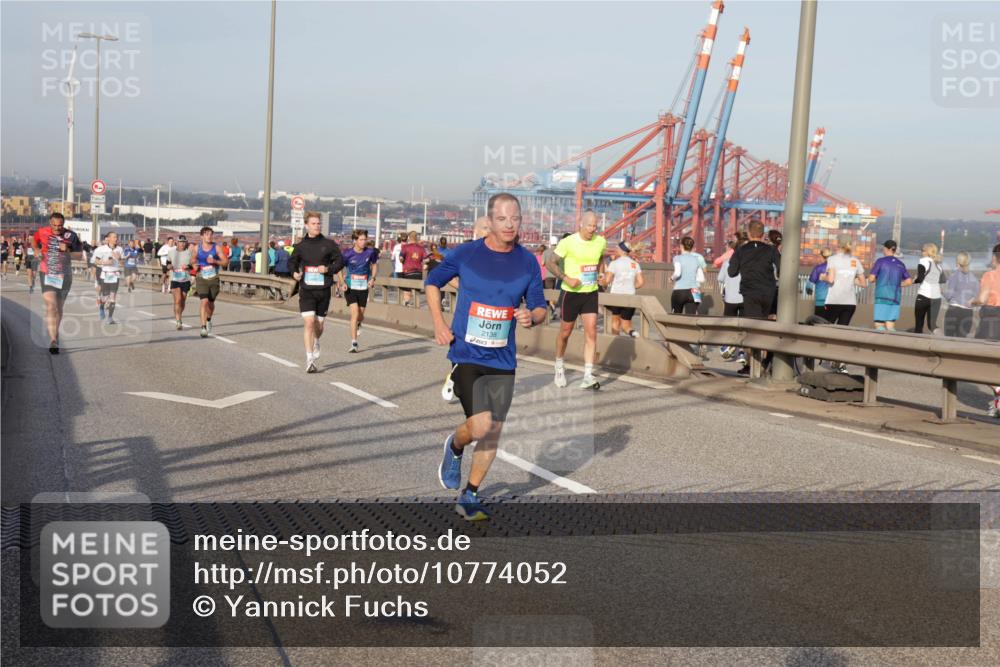 03.10.2026 - Köhlbrandbrückenlauf Yannick Fuchs http://msf.ph/oto/10774052 03.10.2026 09:38:02 Position 2 2138 meine-sportfotos.de