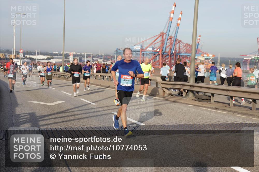 03.10.2026 - Köhlbrandbrückenlauf Yannick Fuchs http://msf.ph/oto/10774053 03.10.2026 09:38:03 Position 2 2138 meine-sportfotos.de