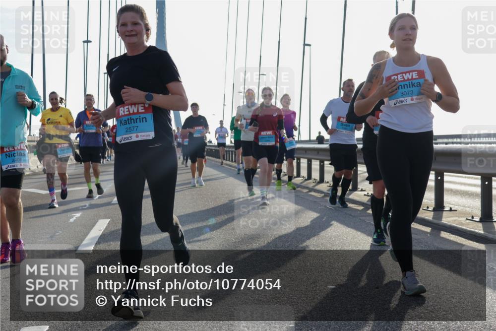 03.10.2026 - Köhlbrandbrückenlauf Yannick Fuchs http://msf.ph/oto/10774054 03.10.2026 09:33:00 Position 1 2408, 2577, 1044, 3073 meine-sportfotos.de