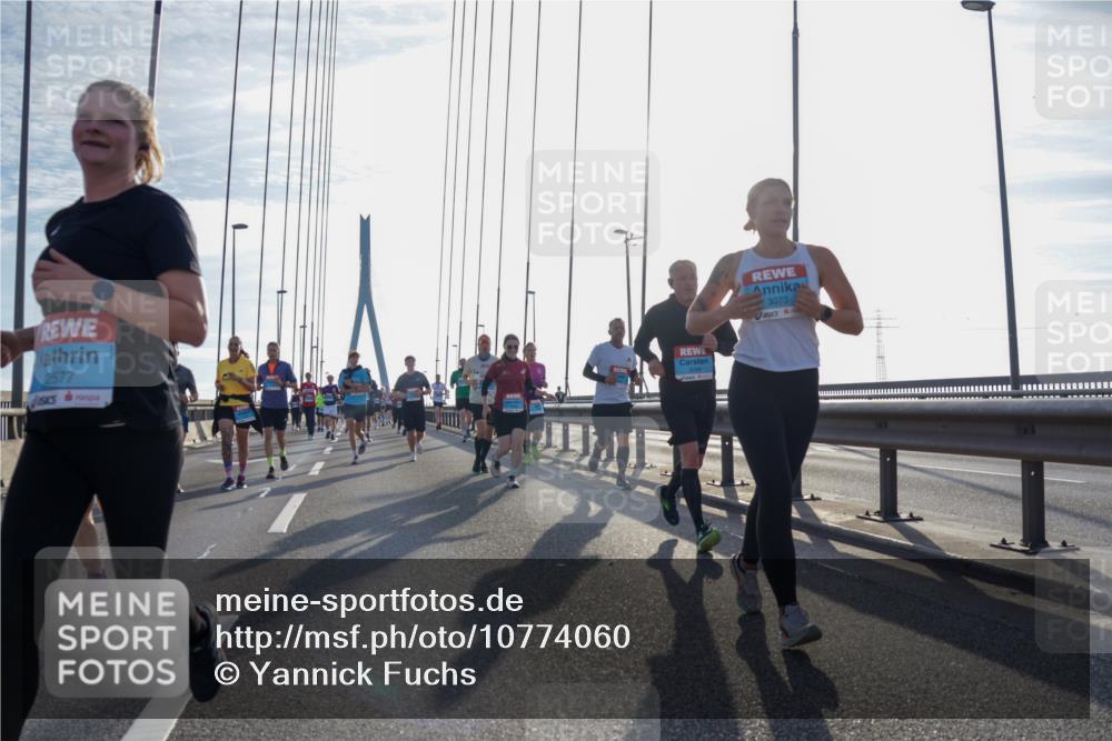 03.10.2026 - Köhlbrandbrückenlauf Yannick Fuchs http://msf.ph/oto/10774060 03.10.2026 09:33:00 Position 1 2577, 3073 meine-sportfotos.de