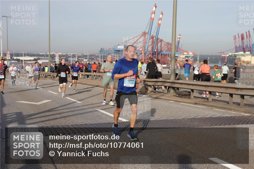 03.10.2026 - Köhlbrandbrückenlauf Yannick Fuchs http://msf.ph/oto/10774061 03.10.2026 09:38:03 Position 2 2138 meine-sportfotos.de