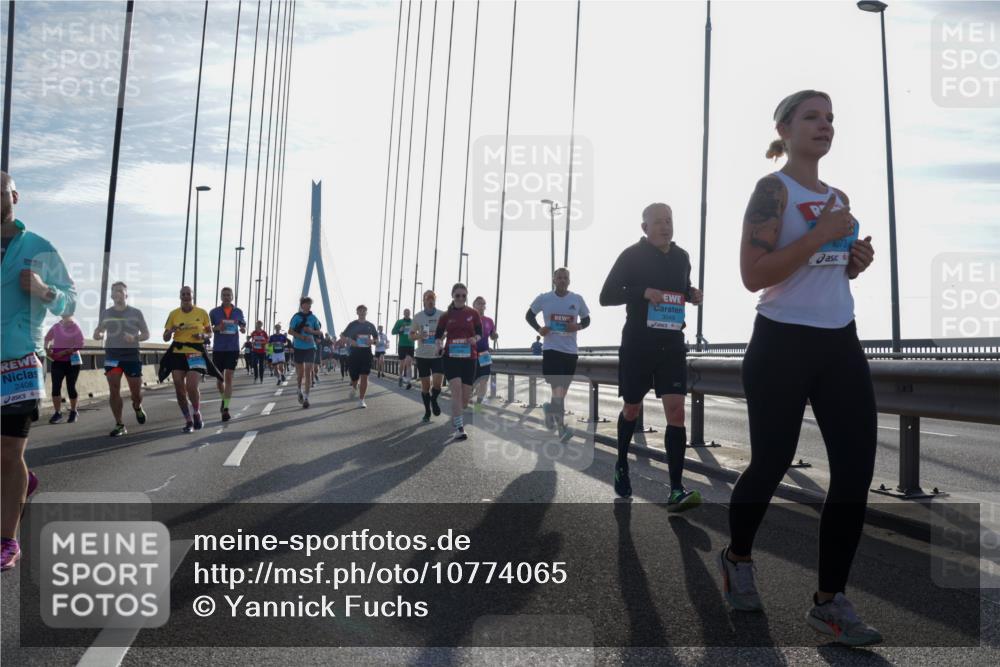 03.10.2026 - Köhlbrandbrückenlauf Yannick Fuchs http://msf.ph/oto/10774065 03.10.2026 09:33:01 Position 1 2408, 3049, 073 meine-sportfotos.de