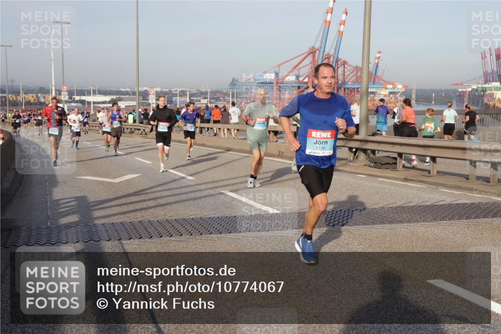 03.10.2026 - Köhlbrandbrückenlauf Yannick Fuchs http://msf.ph/oto/10774067 03.10.2026 09:38:03 Position 2 2138 meine-sportfotos.de