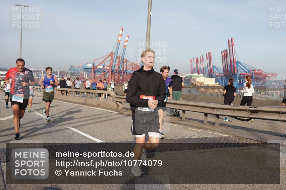 03.10.2026 - Köhlbrandbrückenlauf Yannick Fuchs http://msf.ph/oto/10774079 03.10.2026 09:38:07 Position 2 1890 meine-sportfotos.de