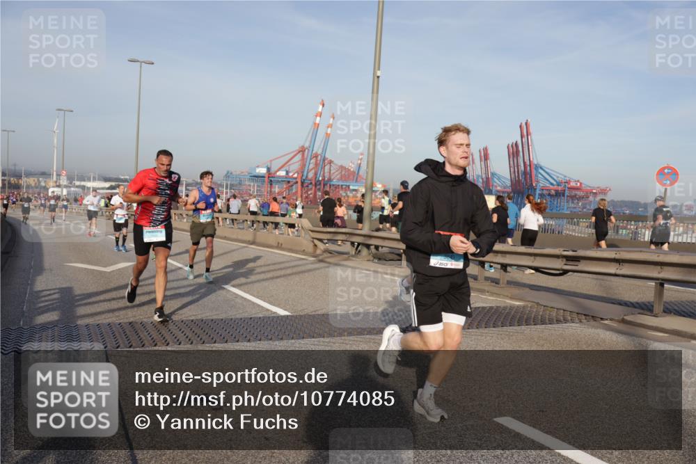 03.10.2026 - Köhlbrandbrückenlauf Yannick Fuchs http://msf.ph/oto/10774085 03.10.2026 09:38:07 Position 2  meine-sportfotos.de