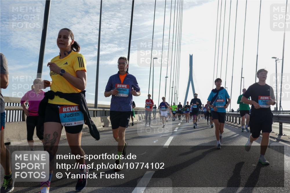 03.10.2026 - Köhlbrandbrückenlauf Yannick Fuchs http://msf.ph/oto/10774102 03.10.2026 09:33:03 Position 1 1120, 3102, 361 meine-sportfotos.de