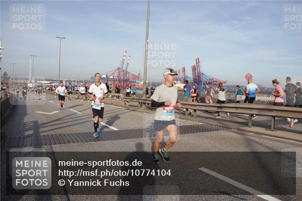 03.10.2026 - Köhlbrandbrückenlauf Yannick Fuchs http://msf.ph/oto/10774104 03.10.2026 09:38:11 Position 2 2294, 2182 meine-sportfotos.de