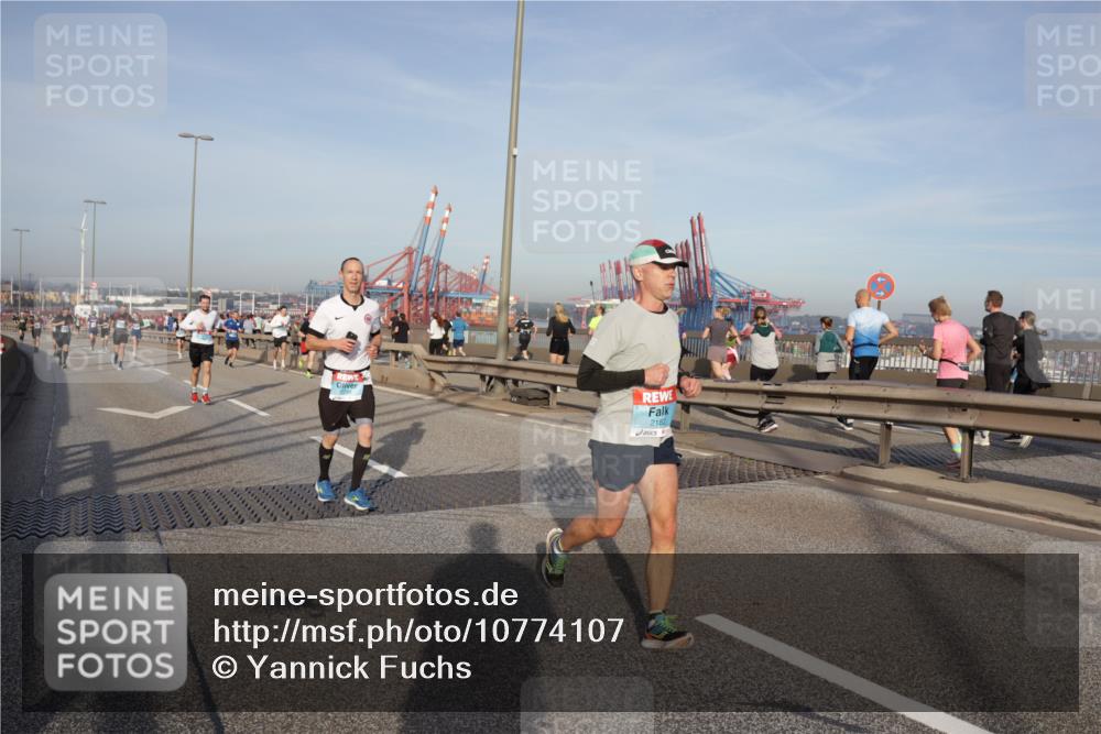 03.10.2026 - Köhlbrandbrückenlauf Yannick Fuchs http://msf.ph/oto/10774107 03.10.2026 09:38:12 Position 2 7, 2182 meine-sportfotos.de