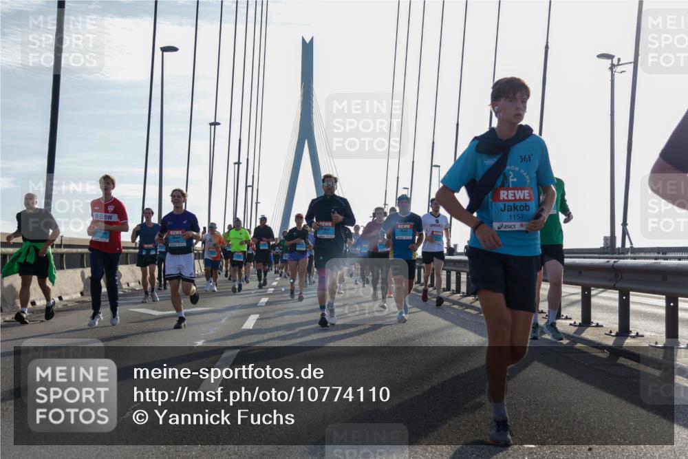 03.10.2026 - Köhlbrandbrückenlauf Yannick Fuchs http://msf.ph/oto/10774110 03.10.2026 09:33:04 Position 1 361, 1157 meine-sportfotos.de
