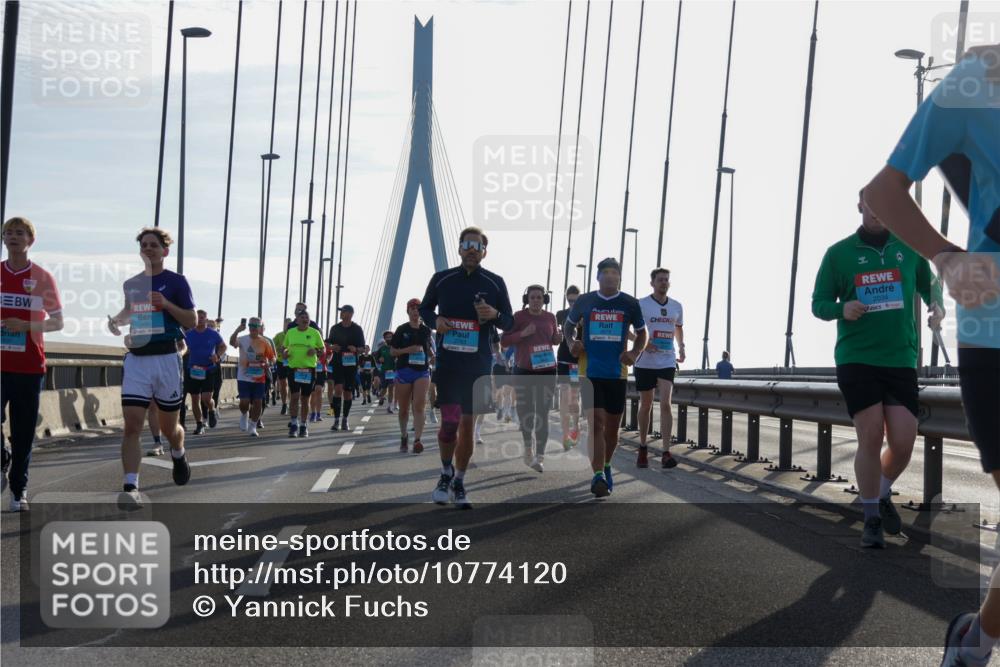 03.10.2026 - Köhlbrandbrückenlauf Yannick Fuchs http://msf.ph/oto/10774120 03.10.2026 09:33:05 Position 1 2034 meine-sportfotos.de