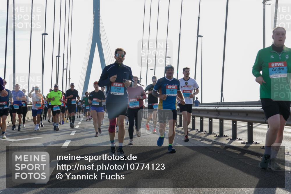 03.10.2026 - Köhlbrandbrückenlauf Yannick Fuchs http://msf.ph/oto/10774123 03.10.2026 09:33:05 Position 1 2763, 2879, 24, 2034 meine-sportfotos.de
