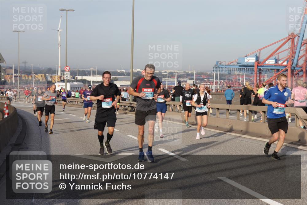 03.10.2026 - Köhlbrandbrückenlauf Yannick Fuchs http://msf.ph/oto/10774147 03.10.2026 09:38:17 Position 2 1829 meine-sportfotos.de