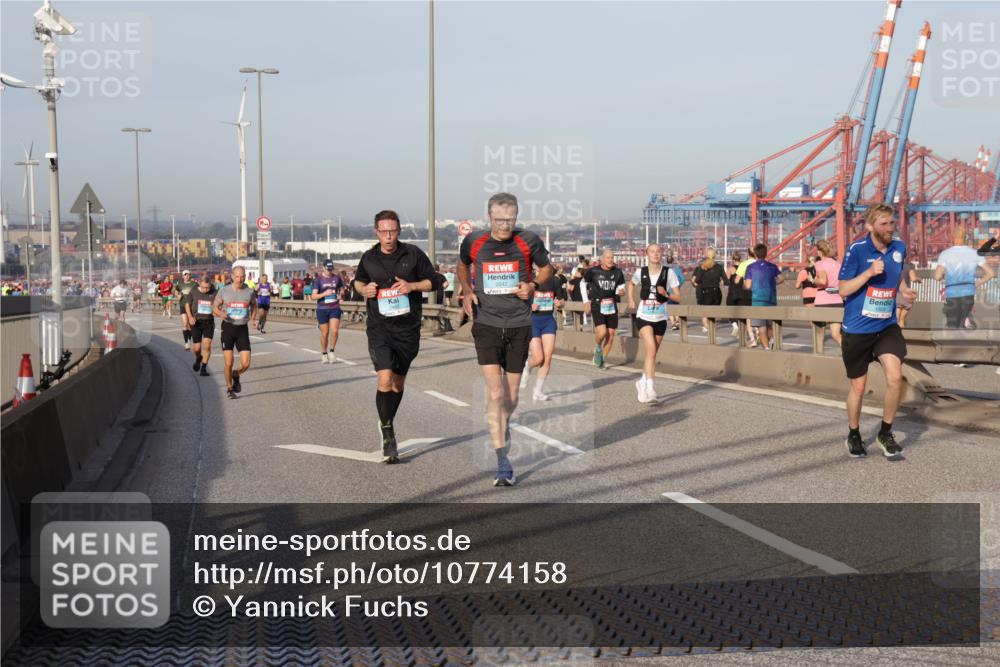 03.10.2026 - Köhlbrandbrückenlauf Yannick Fuchs http://msf.ph/oto/10774158 03.10.2026 09:38:17 Position 2  meine-sportfotos.de