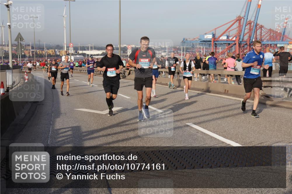 03.10.2026 - Köhlbrandbrückenlauf Yannick Fuchs http://msf.ph/oto/10774161 03.10.2026 09:38:17 Position 2 2243 meine-sportfotos.de