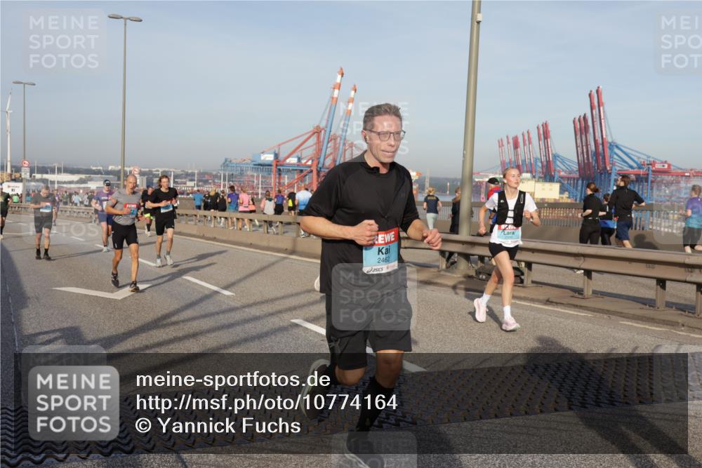 03.10.2026 - Köhlbrandbrückenlauf Yannick Fuchs http://msf.ph/oto/10774164 03.10.2026 09:38:20 Position 2 2462 meine-sportfotos.de