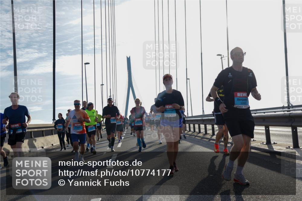03.10.2026 - Köhlbrandbrückenlauf Yannick Fuchs http://msf.ph/oto/10774177 03.10.2026 09:33:10 Position 1 2710, 3060 meine-sportfotos.de