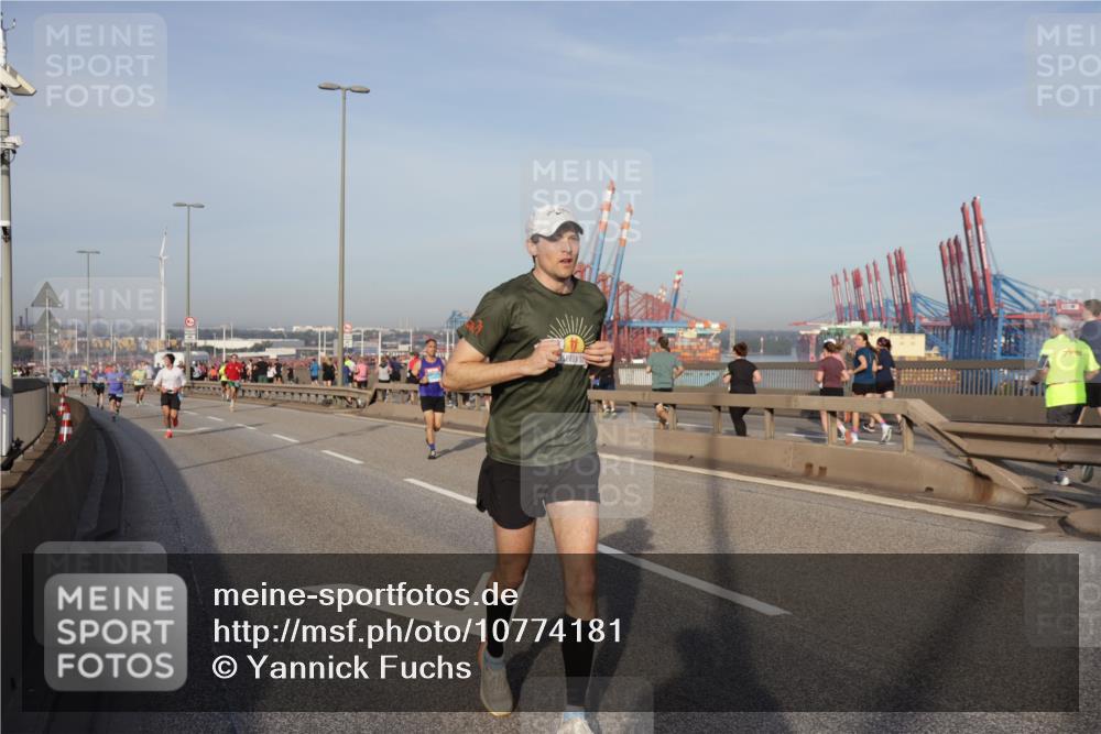 03.10.2026 - Köhlbrandbrückenlauf Yannick Fuchs http://msf.ph/oto/10774181 03.10.2026 09:38:27 Position 2  meine-sportfotos.de