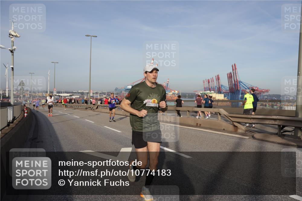 03.10.2026 - Köhlbrandbrückenlauf Yannick Fuchs http://msf.ph/oto/10774183 03.10.2026 09:38:27 Position 2  meine-sportfotos.de