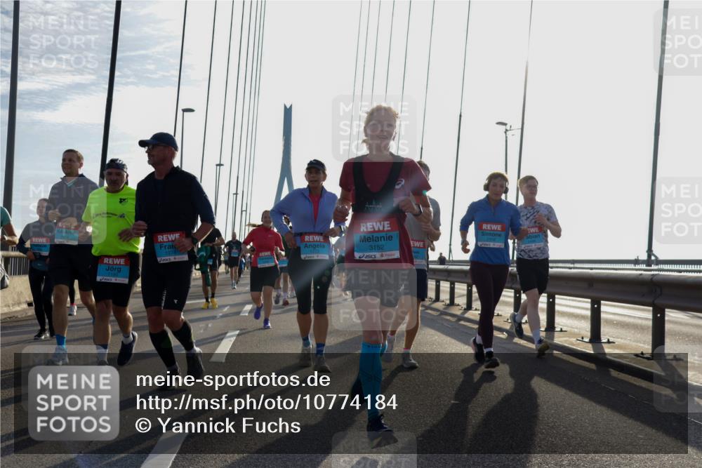 03.10.2026 - Köhlbrandbrückenlauf Yannick Fuchs http://msf.ph/oto/10774184 03.10.2026 09:33:12 Position 1 1274, 3152, 1195 meine-sportfotos.de
