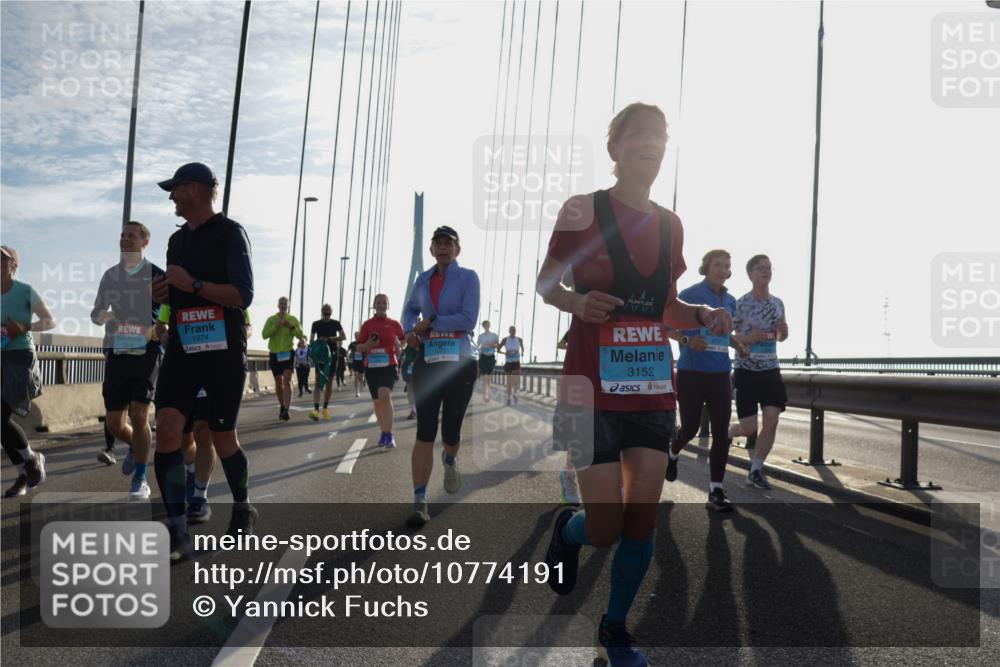 03.10.2026 - Köhlbrandbrückenlauf Yannick Fuchs http://msf.ph/oto/10774191 03.10.2026 09:33:12 Position 1 1274, 3152 meine-sportfotos.de