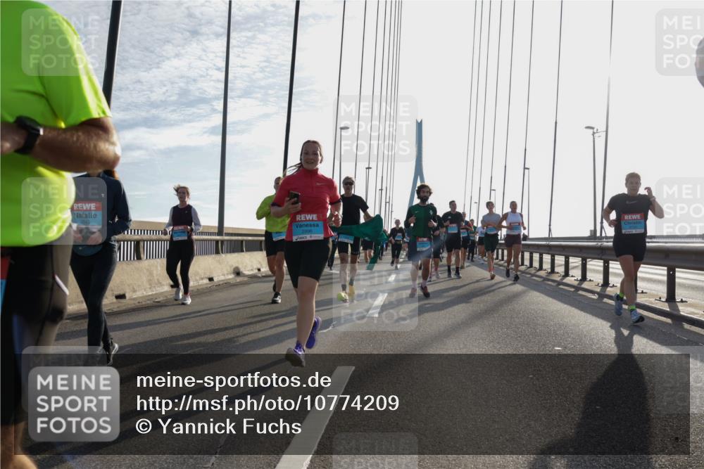 03.10.2026 - Köhlbrandbrückenlauf Yannick Fuchs http://msf.ph/oto/10774209 03.10.2026 09:33:14 Position 1 2643, 2996 meine-sportfotos.de