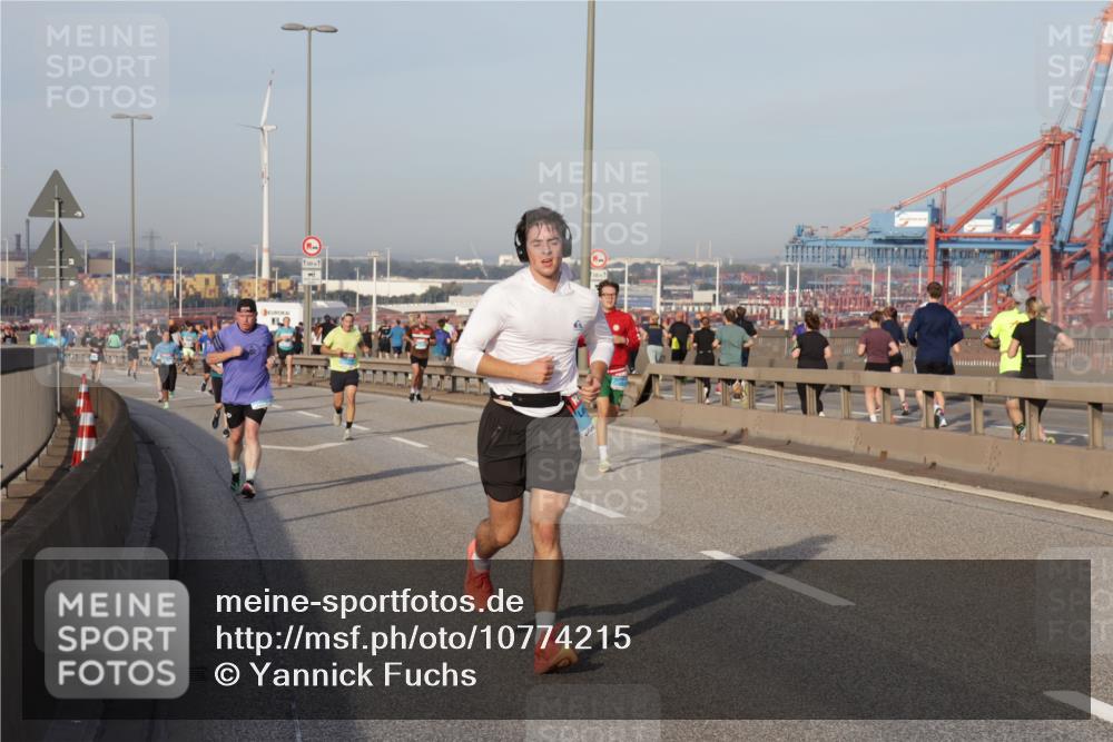 03.10.2026 - Köhlbrandbrückenlauf Yannick Fuchs http://msf.ph/oto/10774215 03.10.2026 09:38:33 Position 2 1, 1 meine-sportfotos.de
