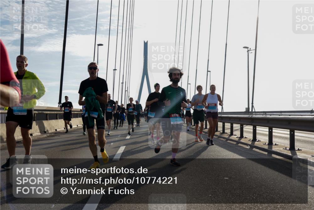 03.10.2026 - Köhlbrandbrückenlauf Yannick Fuchs http://msf.ph/oto/10774221 03.10.2026 09:33:15 Position 1 1081, 22 meine-sportfotos.de