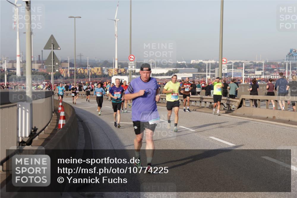 03.10.2026 - Köhlbrandbrückenlauf Yannick Fuchs http://msf.ph/oto/10774225 03.10.2026 09:38:36 Position 2 500, 500 meine-sportfotos.de