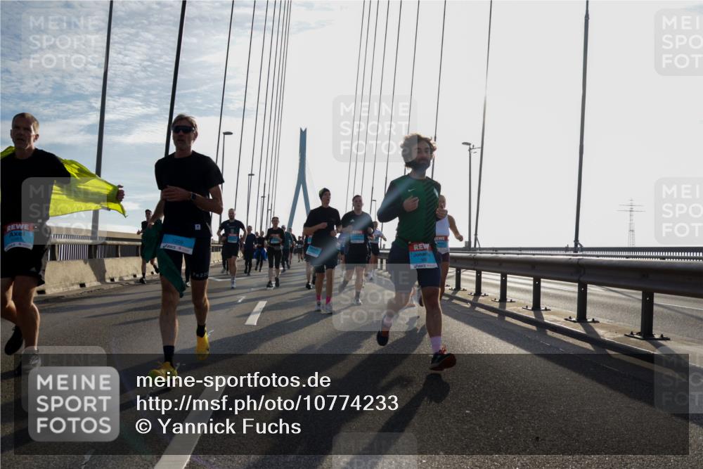03.10.2026 - Köhlbrandbrückenlauf Yannick Fuchs http://msf.ph/oto/10774233 03.10.2026 09:33:15 Position 1 1081, 1209 meine-sportfotos.de