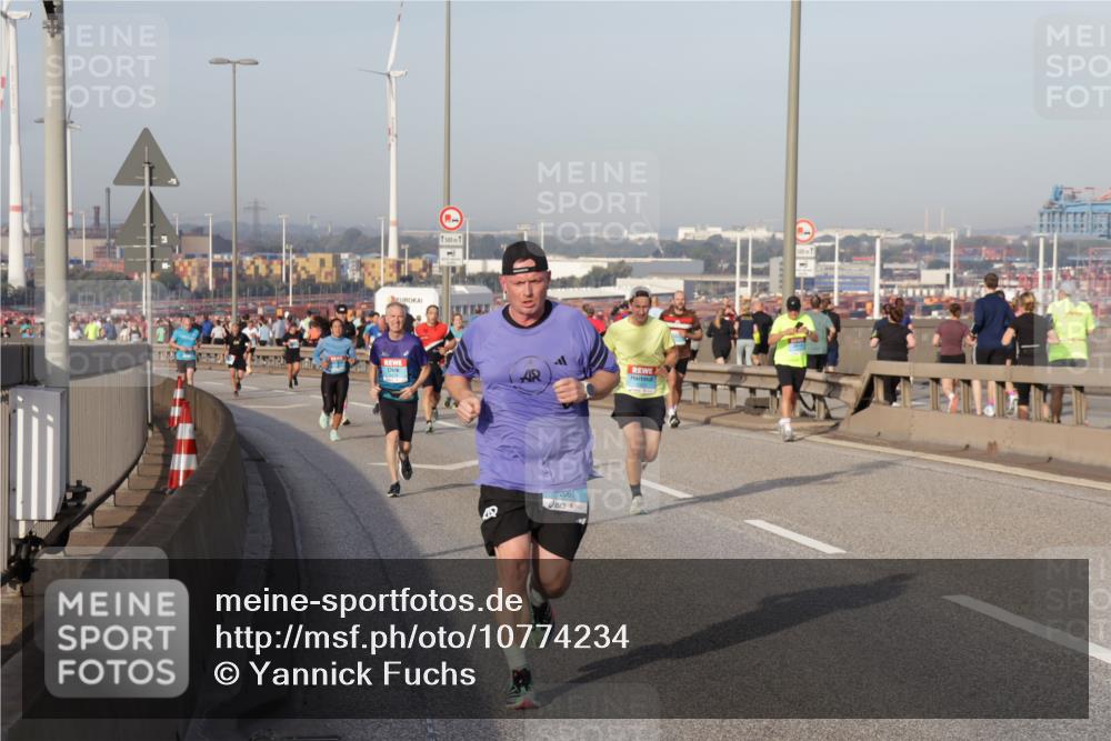 03.10.2026 - Köhlbrandbrückenlauf Yannick Fuchs http://msf.ph/oto/10774234 03.10.2026 09:38:36 Position 2 1500, 48, 2061 meine-sportfotos.de