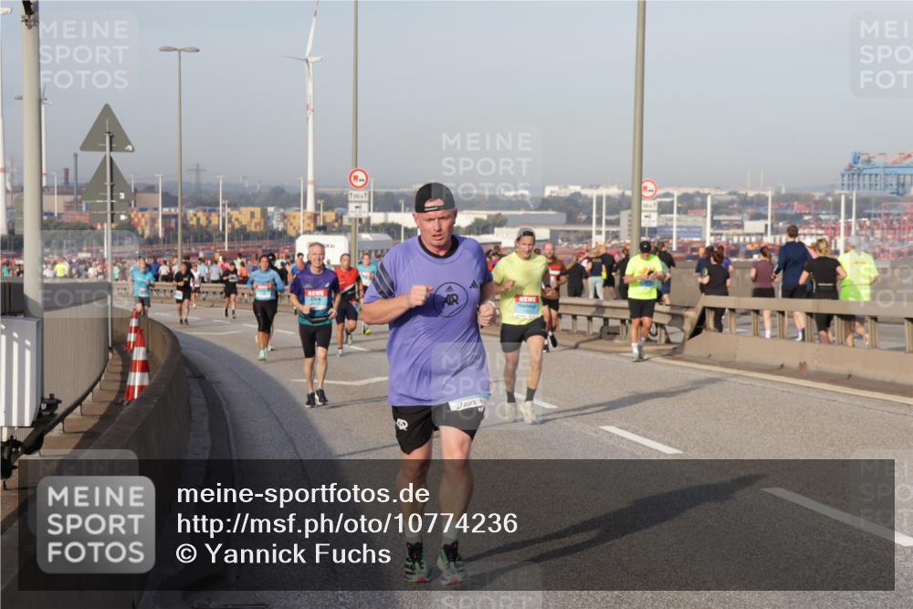 03.10.2026 - Köhlbrandbrückenlauf Yannick Fuchs http://msf.ph/oto/10774236 03.10.2026 09:38:37 Position 2  meine-sportfotos.de