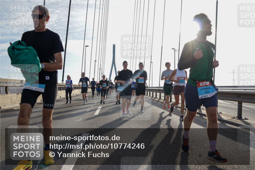 03.10.2026 - Köhlbrandbrückenlauf Yannick Fuchs http://msf.ph/oto/10774246 03.10.2026 09:33:16 Position 1 1209, 226, 368 meine-sportfotos.de