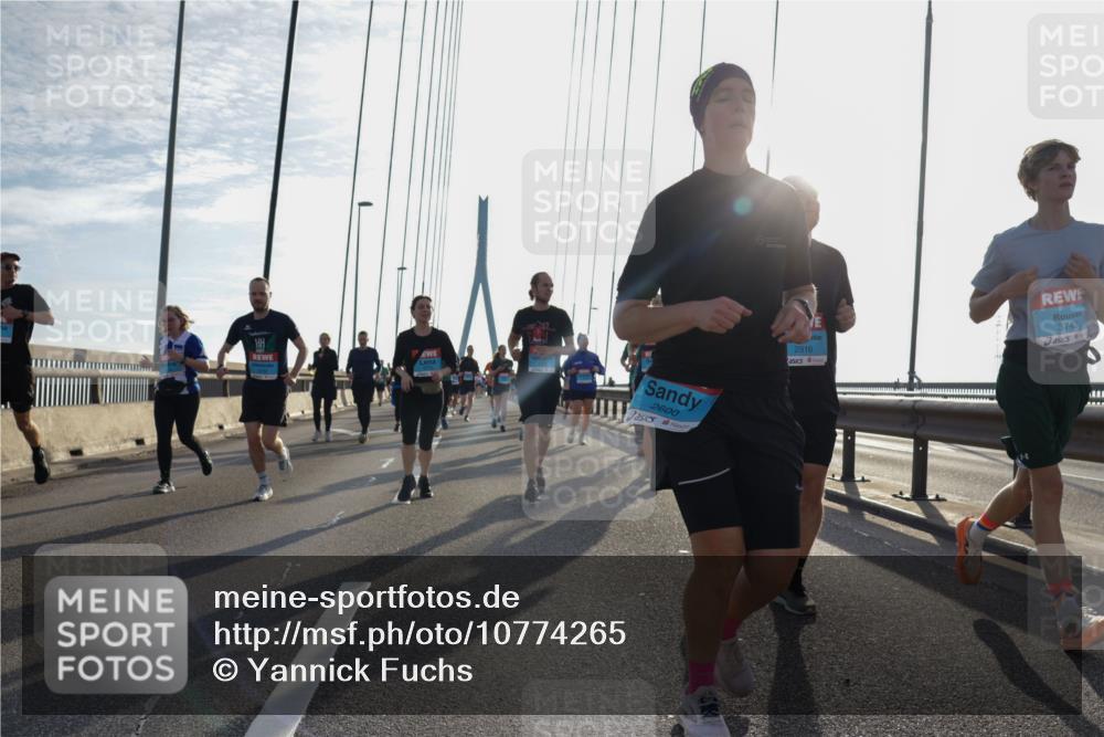 03.10.2026 - Köhlbrandbrückenlauf Yannick Fuchs http://msf.ph/oto/10774265 03.10.2026 09:33:18 Position 1 2600, 3743, 2916 meine-sportfotos.de