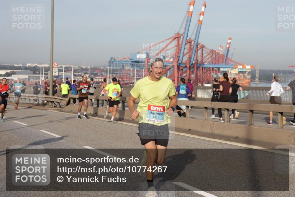 03.10.2026 - Köhlbrandbrückenlauf Yannick Fuchs http://msf.ph/oto/10774267 03.10.2026 09:38:41 Position 2 1321 meine-sportfotos.de