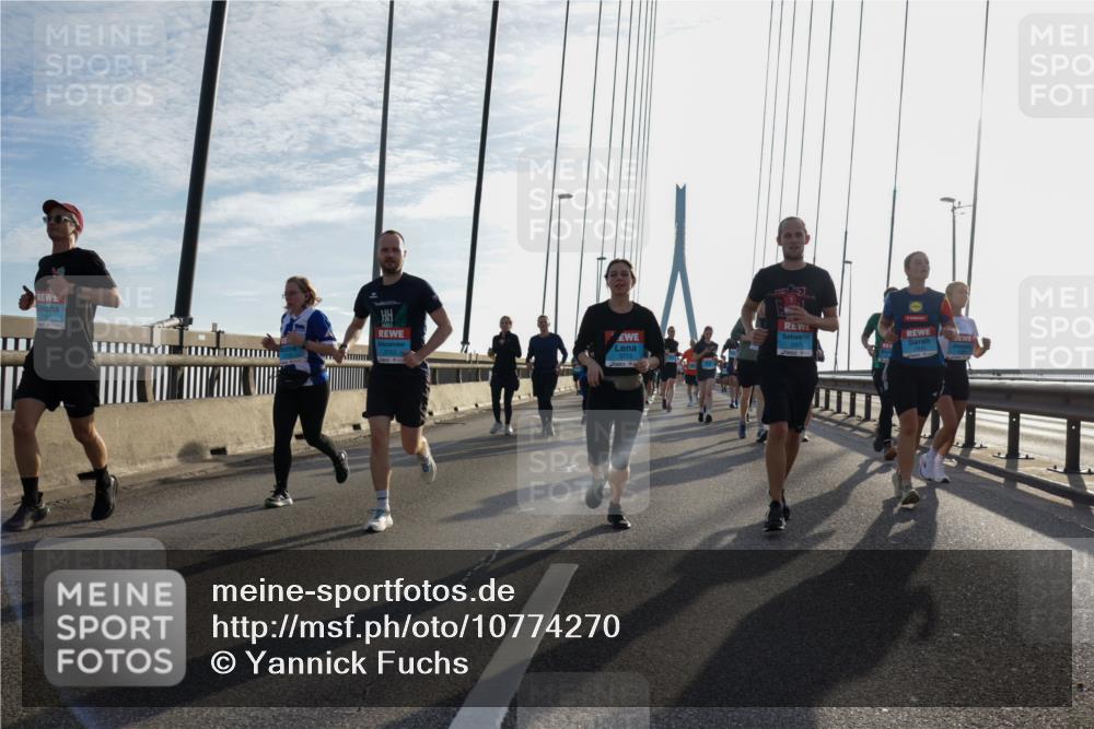 03.10.2026 - Köhlbrandbrückenlauf Yannick Fuchs http://msf.ph/oto/10774270 03.10.2026 09:33:18 Position 1 121 meine-sportfotos.de