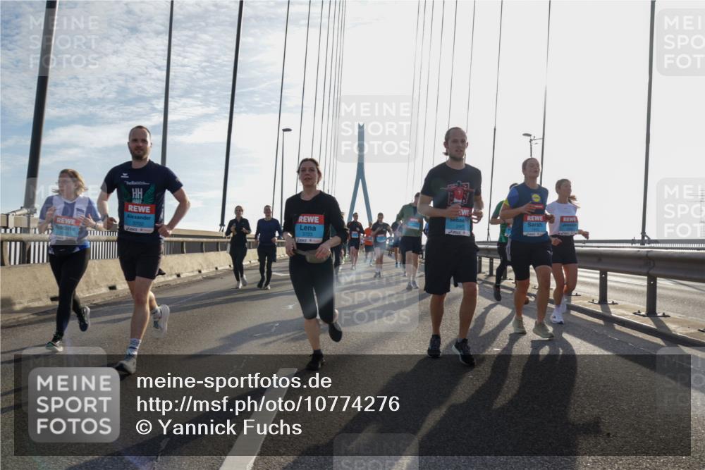 03.10.2026 - Köhlbrandbrückenlauf Yannick Fuchs http://msf.ph/oto/10774276 03.10.2026 09:33:18 Position 1 297, 3702, 3703 meine-sportfotos.de