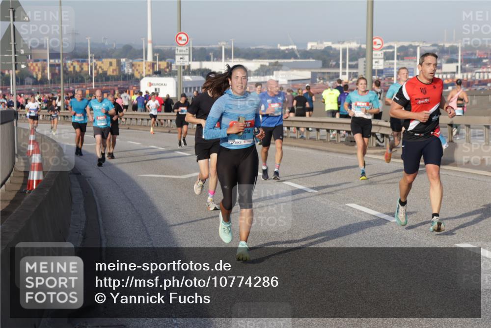 03.10.2026 - Köhlbrandbrückenlauf Yannick Fuchs http://msf.ph/oto/10774286 03.10.2026 09:38:44 Position 2 1, 500, 1, 2533 meine-sportfotos.de