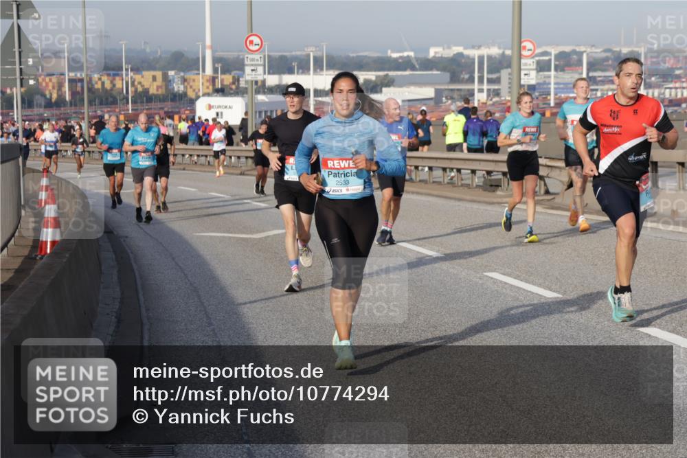 03.10.2026 - Köhlbrandbrückenlauf Yannick Fuchs http://msf.ph/oto/10774294 03.10.2026 09:38:44 Position 2 500, 2533 meine-sportfotos.de