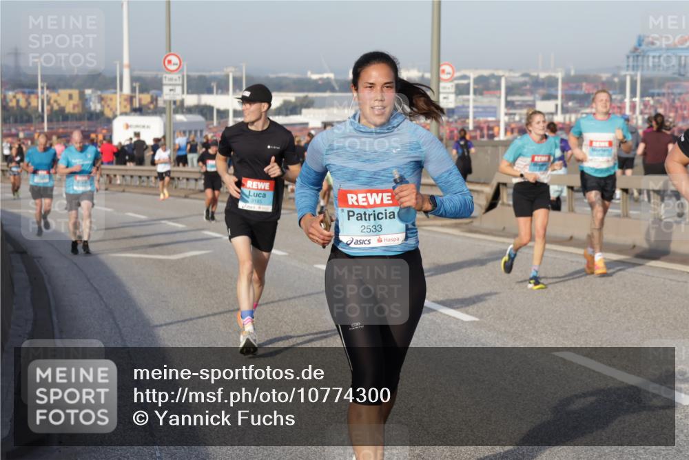 03.10.2026 - Köhlbrandbrückenlauf Yannick Fuchs http://msf.ph/oto/10774300 03.10.2026 09:38:46 Position 2 3185, 2533 meine-sportfotos.de