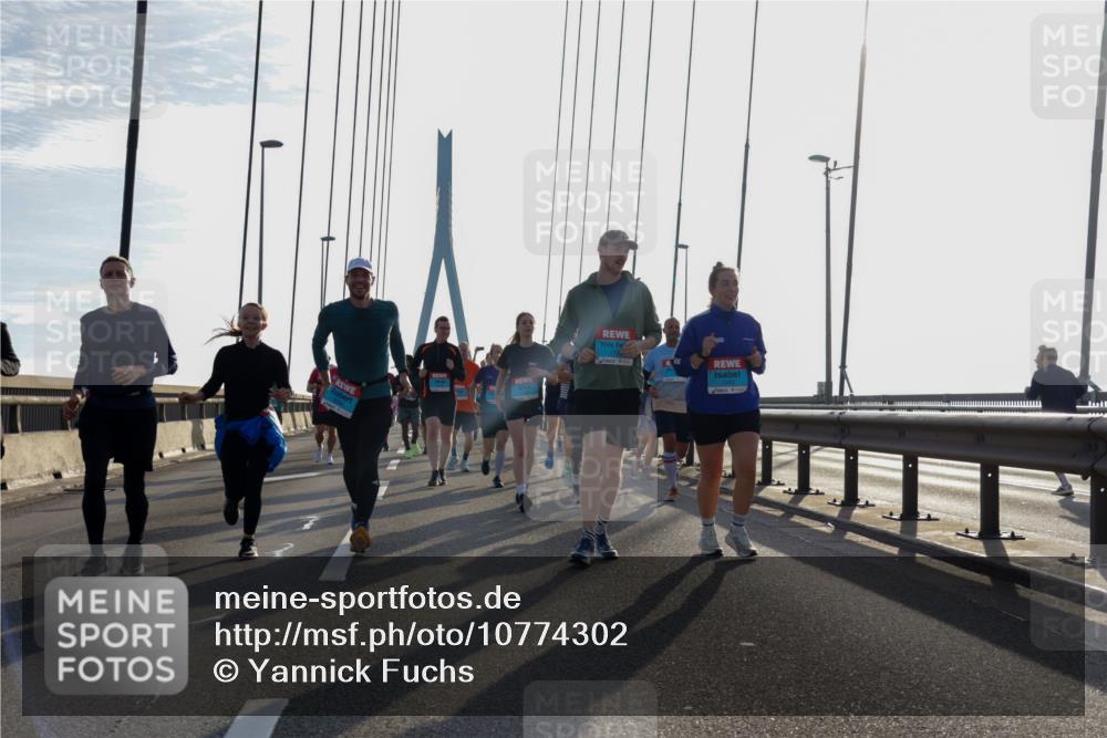 03.10.2026 - Köhlbrandbrückenlauf Yannick Fuchs http://msf.ph/oto/10774302 03.10.2026 09:33:20 Position 1  meine-sportfotos.de