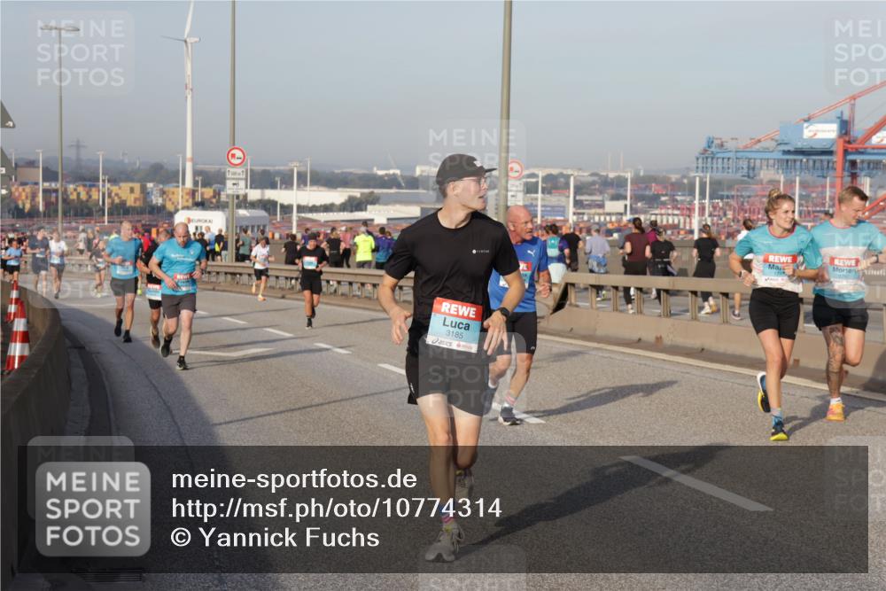 03.10.2026 - Köhlbrandbrückenlauf Yannick Fuchs http://msf.ph/oto/10774314 03.10.2026 09:38:47 Position 2 3185 meine-sportfotos.de