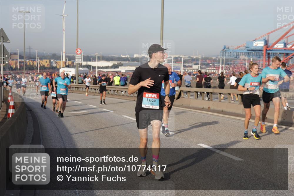 03.10.2026 - Köhlbrandbrückenlauf Yannick Fuchs http://msf.ph/oto/10774317 03.10.2026 09:38:48 Position 2 3185 meine-sportfotos.de