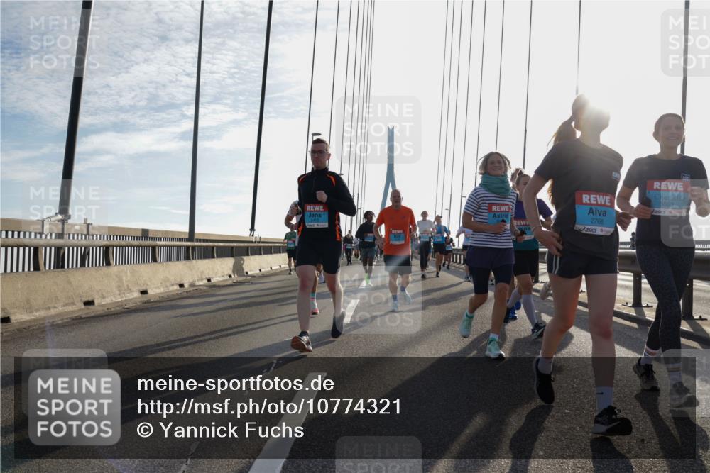 03.10.2026 - Köhlbrandbrückenlauf Yannick Fuchs http://msf.ph/oto/10774321 03.10.2026 09:33:23 Position 1 3415, 2766, 3863 meine-sportfotos.de