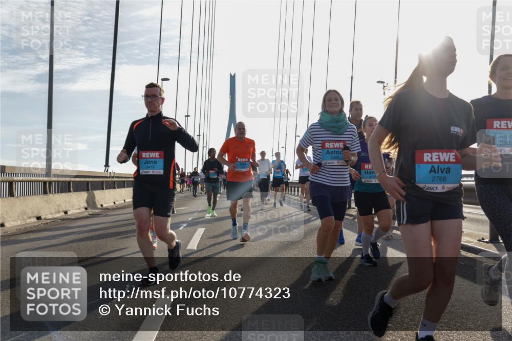 03.10.2026 - Köhlbrandbrückenlauf Yannick Fuchs http://msf.ph/oto/10774323 03.10.2026 09:33:24 Position 1 3415, 2980, 3863, 3126, 2766 meine-sportfotos.de