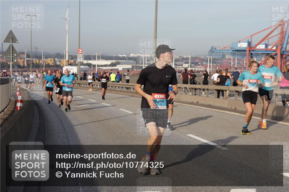 03.10.2026 - Köhlbrandbrückenlauf Yannick Fuchs http://msf.ph/oto/10774325 03.10.2026 09:38:48 Position 2 3185 meine-sportfotos.de